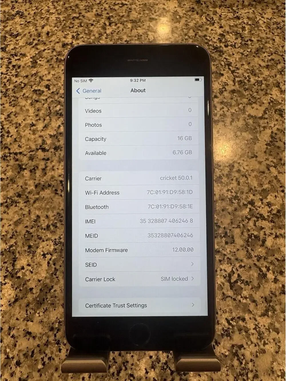 Apple iPhone 7 Plus - 16 GB - Black(Carrier Locked Cricket) Battery Health 80% O